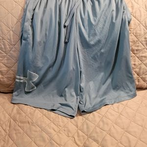 Men's Under Armour Athletic Shorts, Gray, M